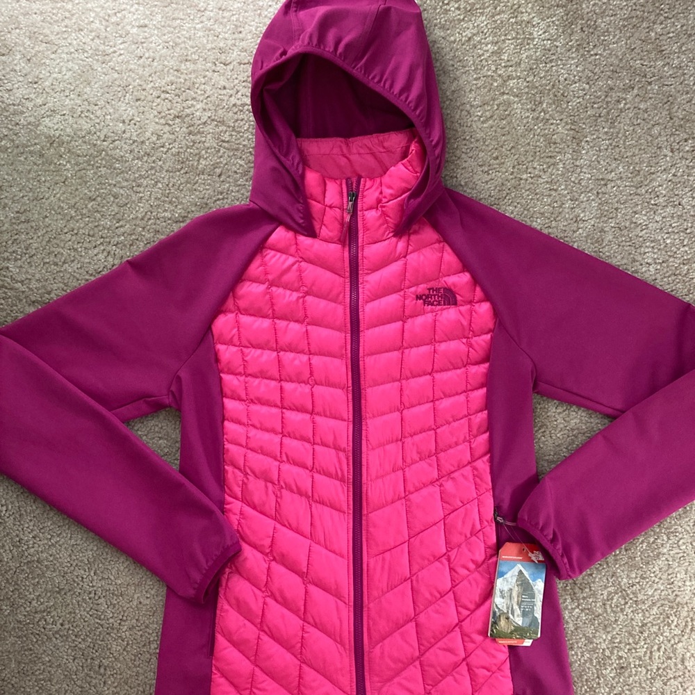 The North Face Thermal Jacket - Women’s Small NWT